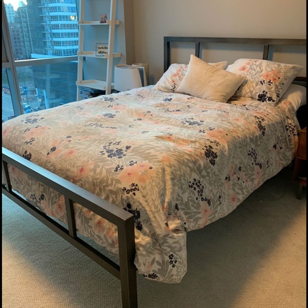 West Elm Full/Queen Duvet Cover and shams